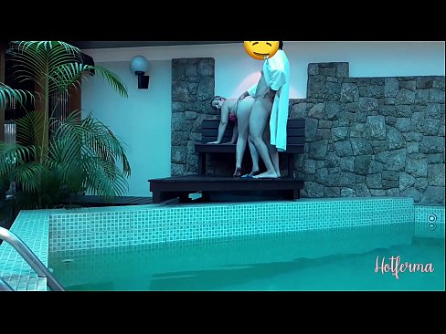 ❤️ Bulla ancillam ad piscinam invitat, sed fervido resistere non potuit ad nos la.analizatorkrovi.ru